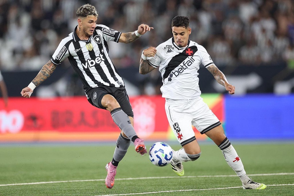 Vasco vence Botafogo nos pênaltis e avança à semifinal da Copa do Brasil