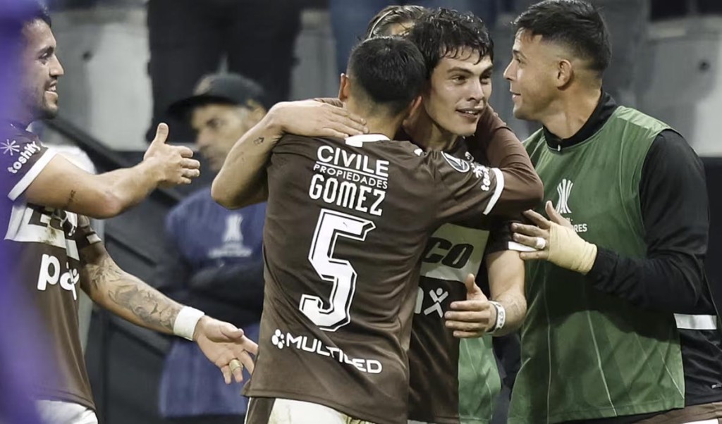 Corinthians perde invencibilidade na Libertadores após revés para o Platense na Neo Química Arena