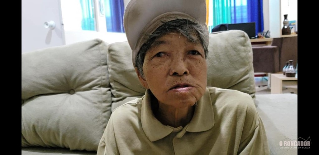 Japonesinha Rosa espera emissão do título de propriedade de sua moradia, as margens do Rio das Mortes