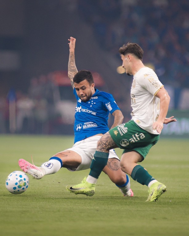 Cruzeiro vence a Chapecoense e está nas quartas de final da Copa do Brasil