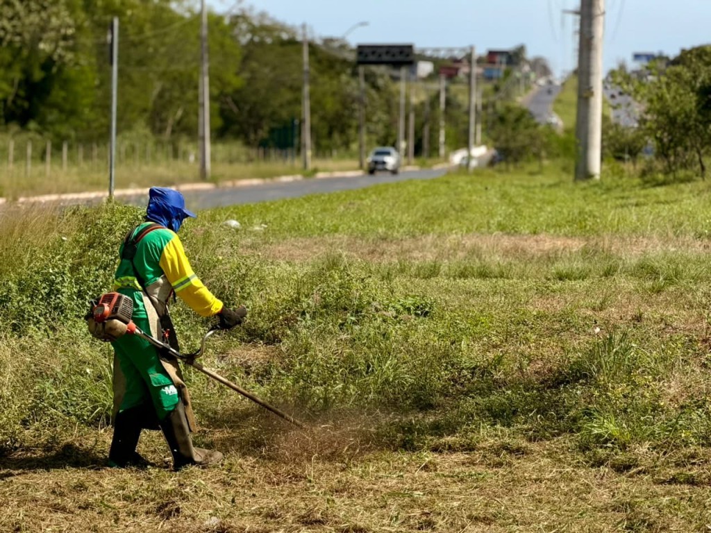 Força-tarefa da Limpurb mobiliza cerca de 350 colaboradores em 26 frentes de trabalho nesta terça-feira