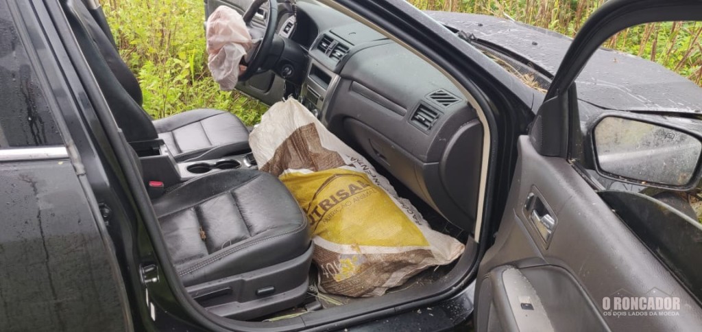 Carro furtado em Nova Xavantina é encontrado com drogas pela PRF após acidente em Barra do Garças