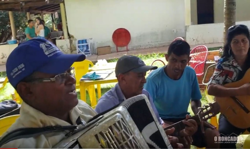 Folia de Reis com os cantores do Feira e Viola