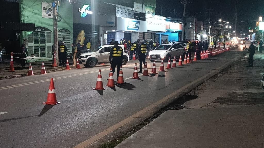 Operação Lei Seca termina com 12 prisões e 45 veículos removidos em Cuiabá