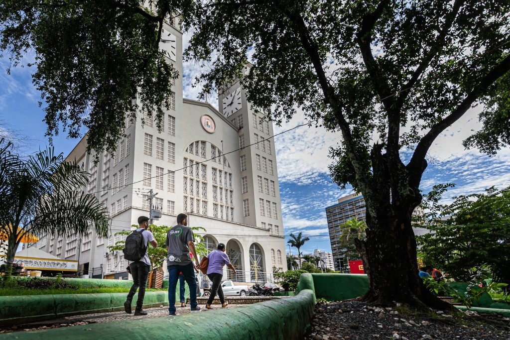 Prefeitura revitaliza Praça da República com apoio financeiro da Câmara de Cuiabá