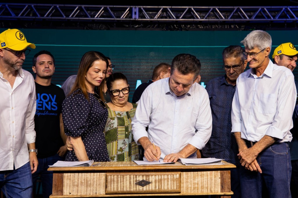 Pacote de R$ 101,9 milhões leva asfalto, ônibus e apoio rural para Carlinda