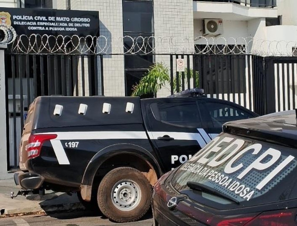 Polícia Civil prende homicida foragido durante ação para apurar maus-tratos contra idosos