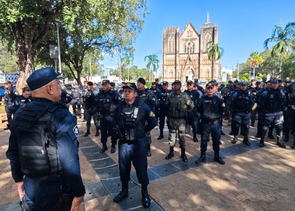Operações em Cáceres prendem seis suspeitos e apreendem cinco armas de fogo e drogas em menos de 24 horas