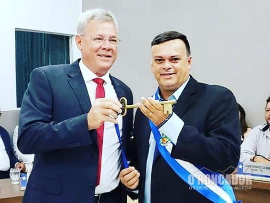 Prefeito João Cebola reassume o cargo e Ney Weliton presta contas