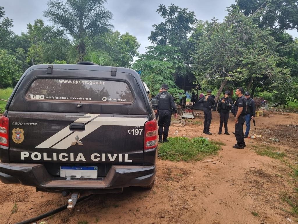 Polícia Civil deflagra operação para desmantelar centro de treinamento de facção criminosa em aldeia de MT