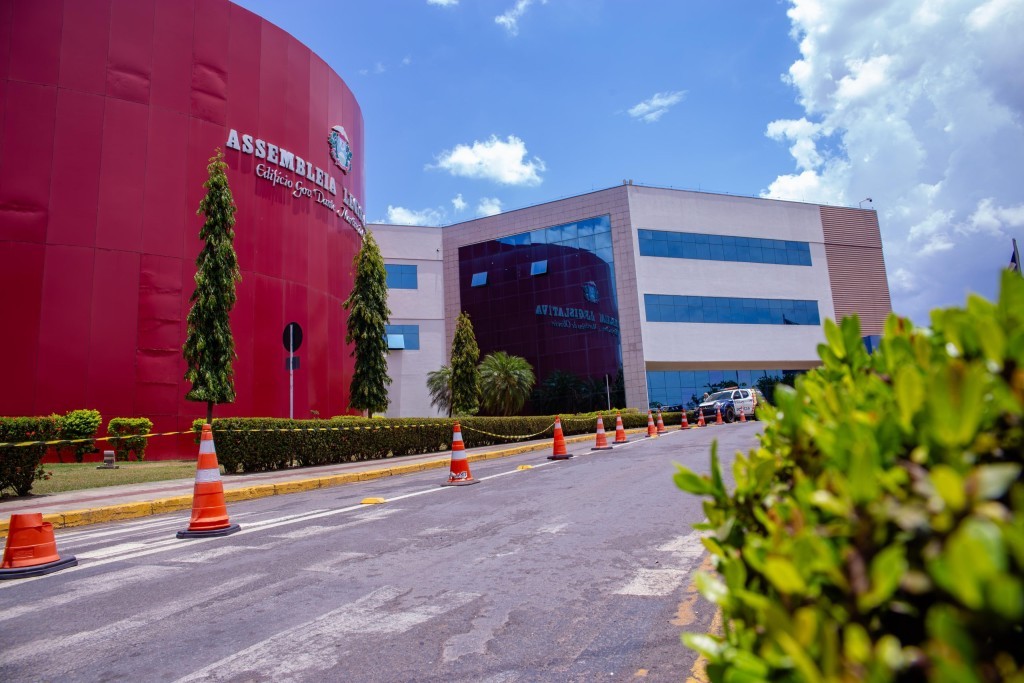 Semana na ALMT tem debate sobre  demissões no SAMU e homenagens oficiais