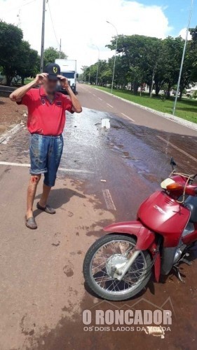 Buraco causa acidente na Av. Júlio Campos, Setor Operário em Água Boa