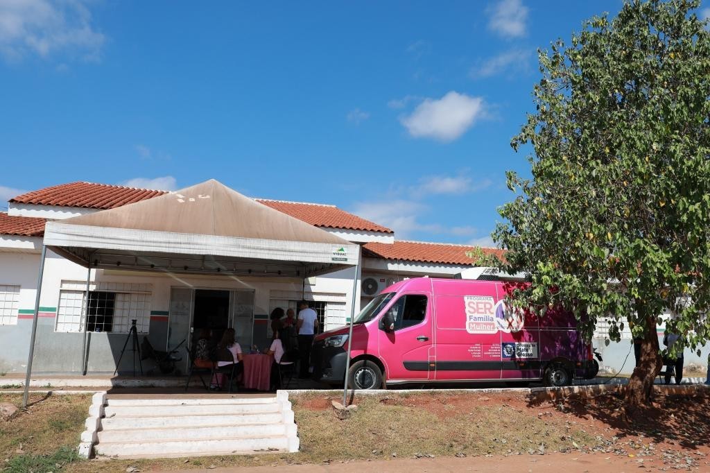 Confira a agenda de atendimentos da Van Rosa nesta semana