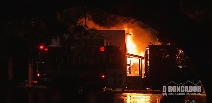 Idoso de 86 anos e mais duas pessoas são resgatadas de casa em chamas em MT