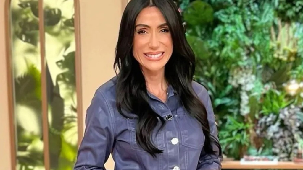 Michelle Barros vence prova e se torna fazendeira pela primeira vez: ‘A Fazenda 17’
