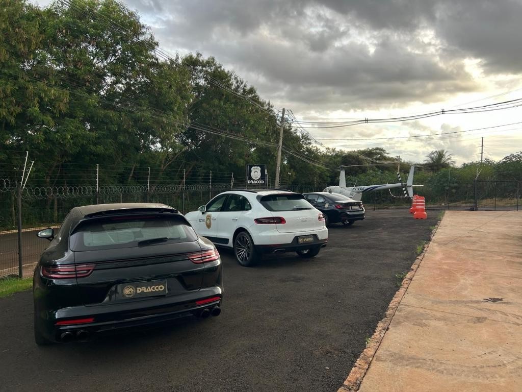 Polícia Civil apreende Porsche Panamera de liderança de facção investigada na Operação Imperium