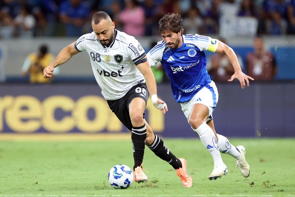 Empate entre Cruzeiro  e Botafogo garantem a vice-liderança do Brasileirão ao Palmeiras