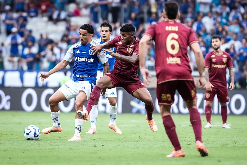 Cruzeiro empata com Fluminense e perde fôlego na briga pelo Brasileirão
