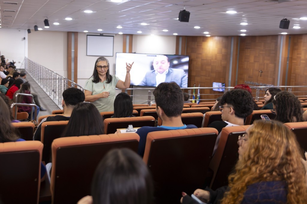 Programa Por Dentro do Parlamento aproxima população da ALMT e fortalece formação cidadã