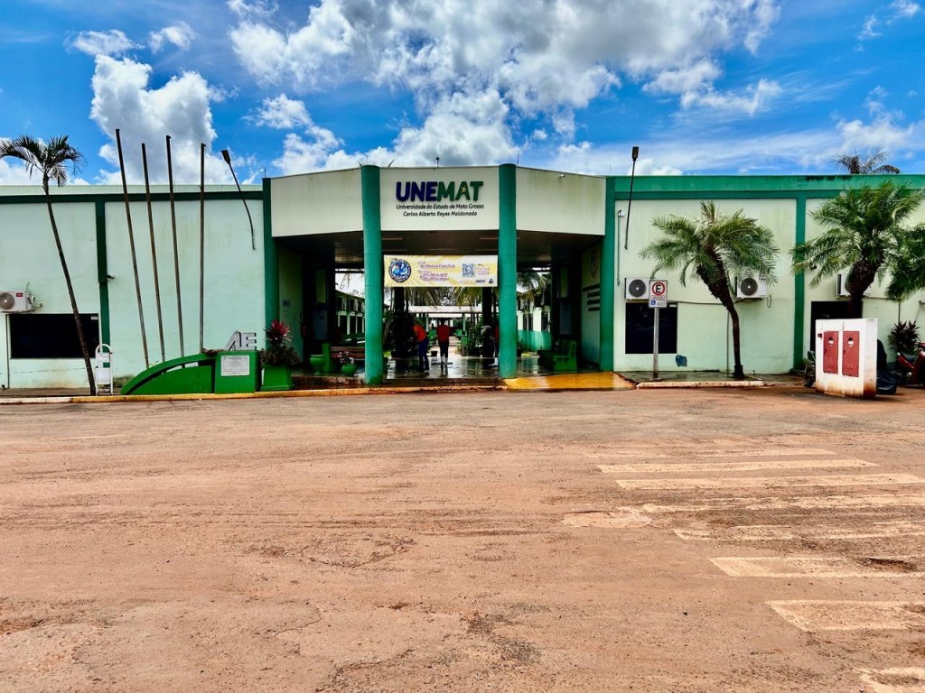 "Auxílios estudantis que recebo aqui são fundamentais para conseguir estudar longe de casa", afirma estudante da Unemat