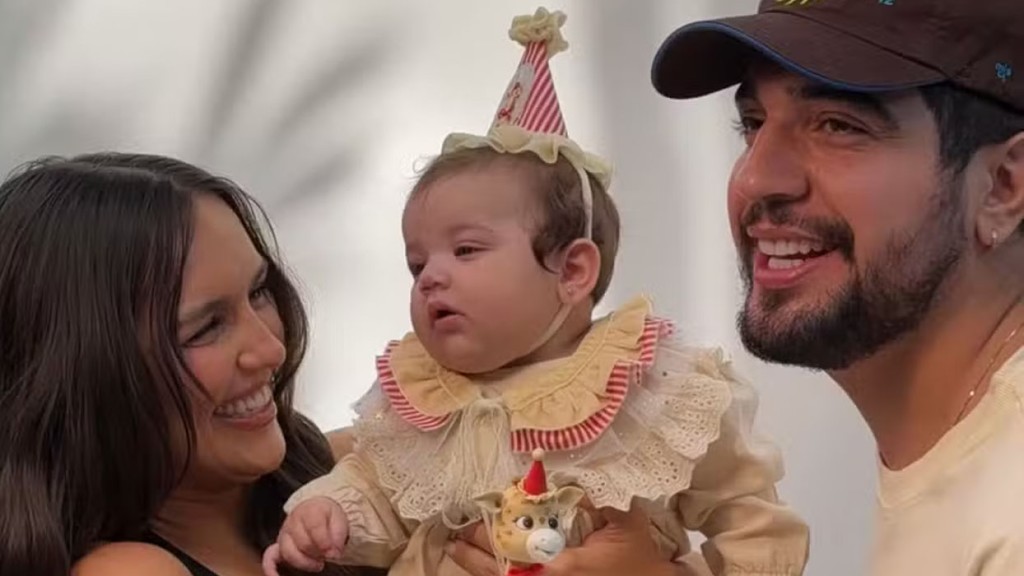 Rafa Kalimann celebra 4 meses da filha Zuza com festa temática delicada: ‘Viva’