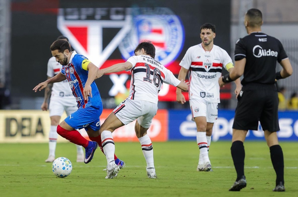 São Paulo falha em segurar vantagem e Bahia arranca empate nos acréscimos