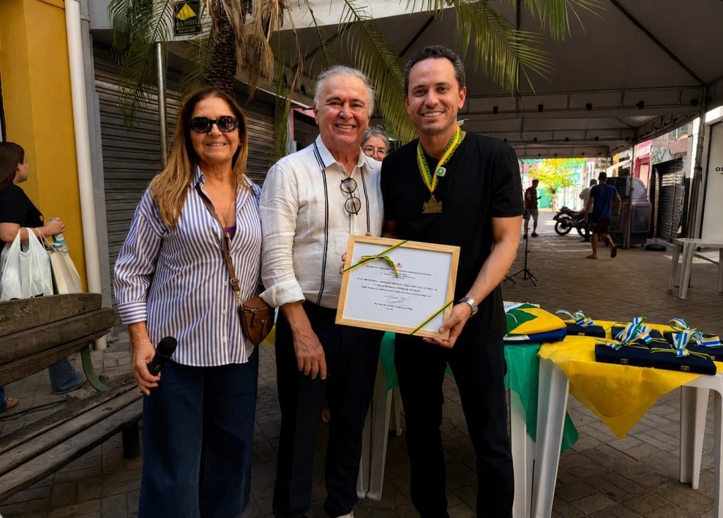 Diego Guimarães recebe honraria do Muxirum Cuiabano e reforça defesa do ICMS zero para comércio do Centro Histórico