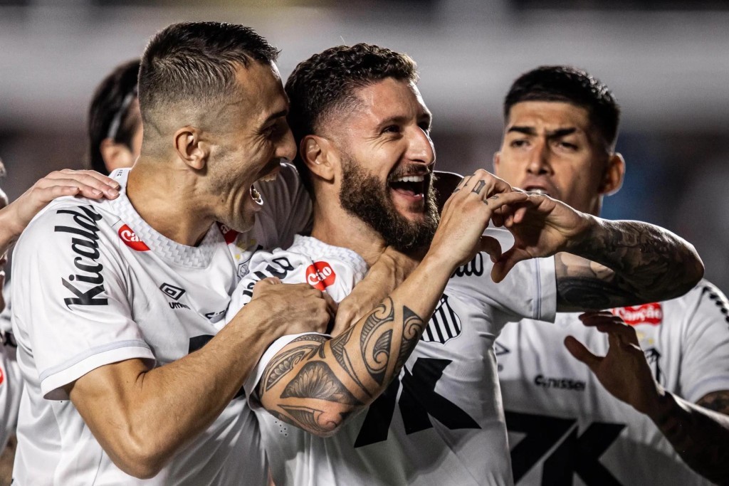 Santos quebra tabu, vence Corinthians e ganha fôlego na luta contra o Z4