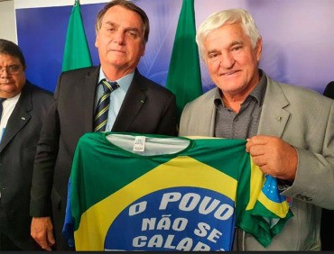 Wellington tenta barrar Galvan de pedir voto para Bolsonaro