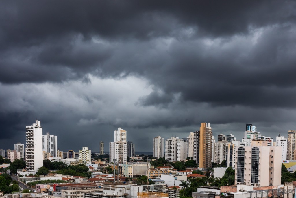 Defesa Civil registra seis ocorrências após chuva intensa em Cuiabá