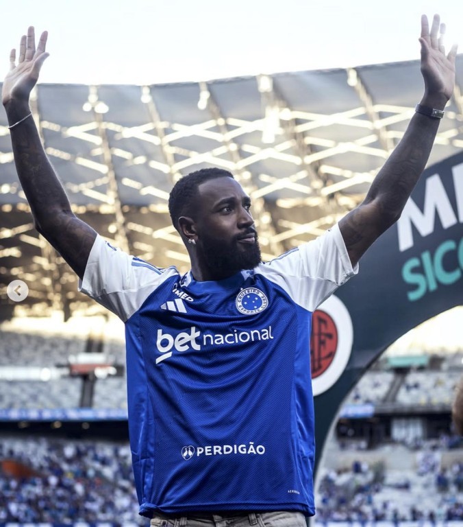 Cruzeiro anuncia contratação de Gerson em negócio recorde para o futebol brasileiro
