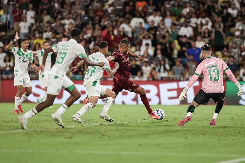 Fluminense vence Juventude com golaço de Thiago Silva no último minuto no Maracanã