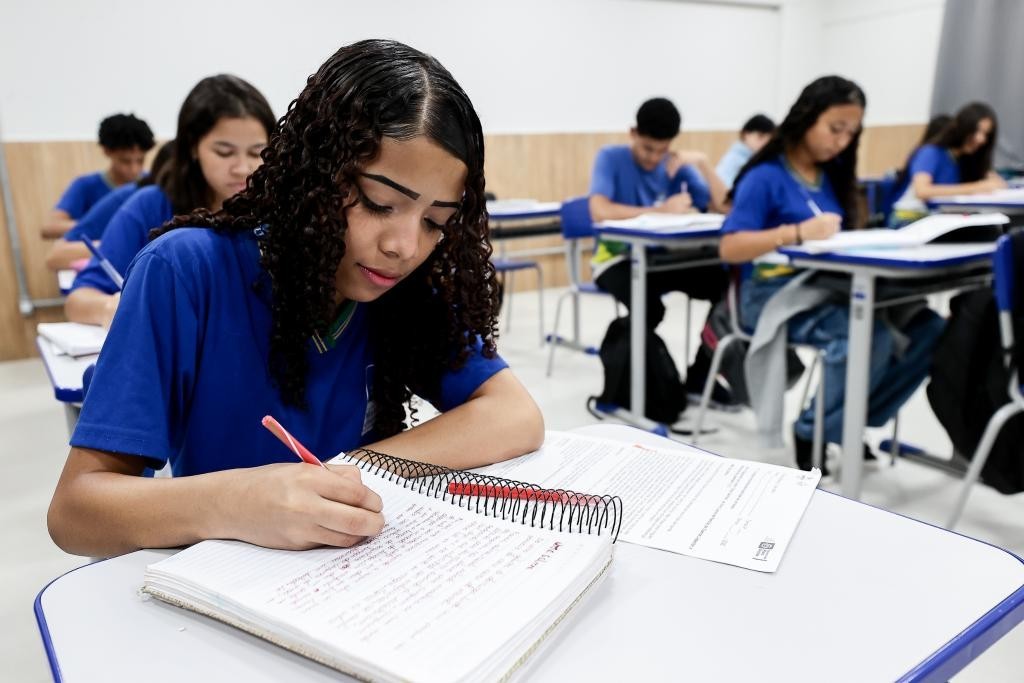 Movimenta Enem reforça orientações e incentivo à participação de estudantes da Rede Estadual no exame