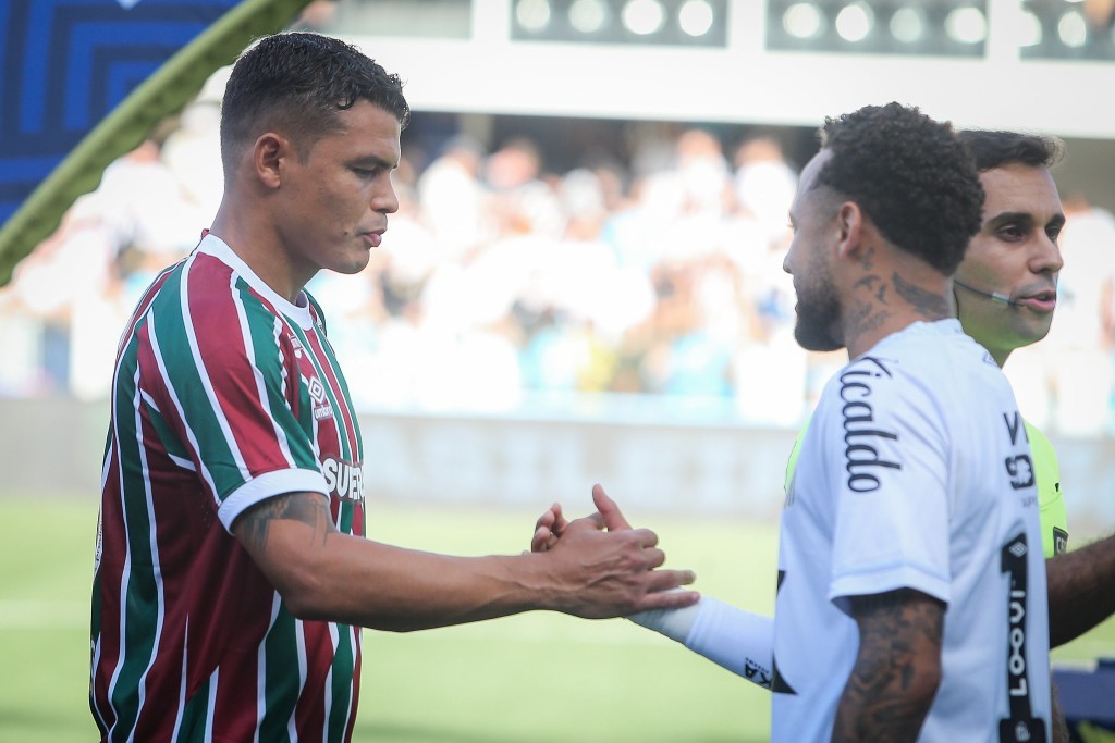 Santos e Fluminense empatam em jogo marcado por gols anulados e retorno de Neymar