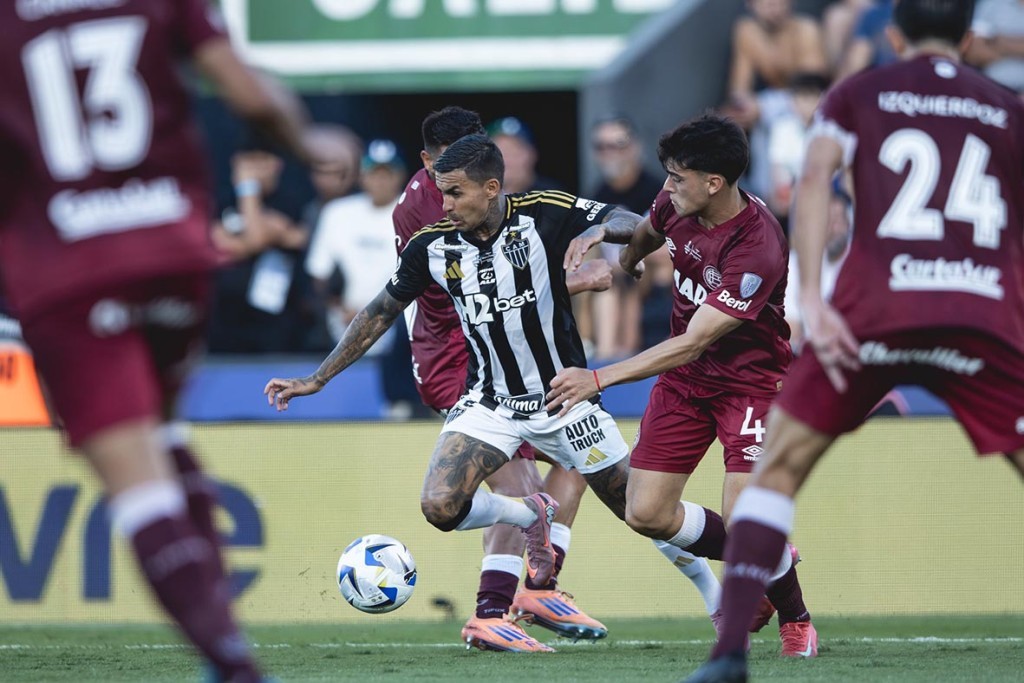 Atlético-MG perde nos pênaltis para o Lanús e é vice-campeão da Sul-Americana 2025