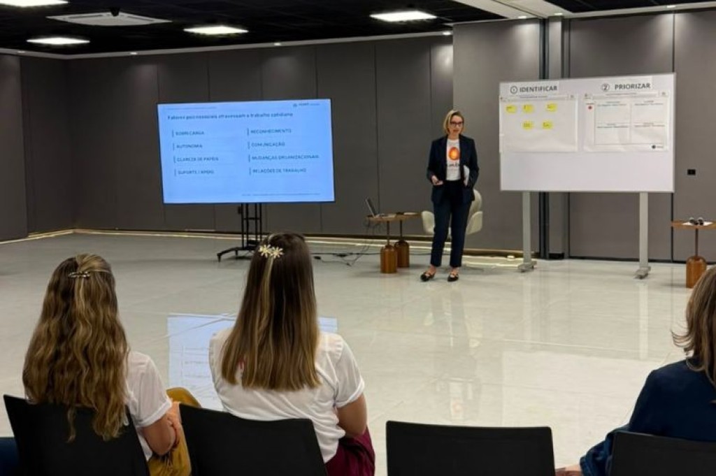 Projeto Âmbar avança com oficina sobre gestão e saúde mental