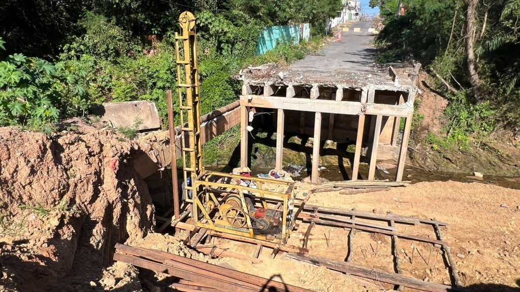 Prefeitura executa fundação e acelera construção de ponte no Boa Esperança