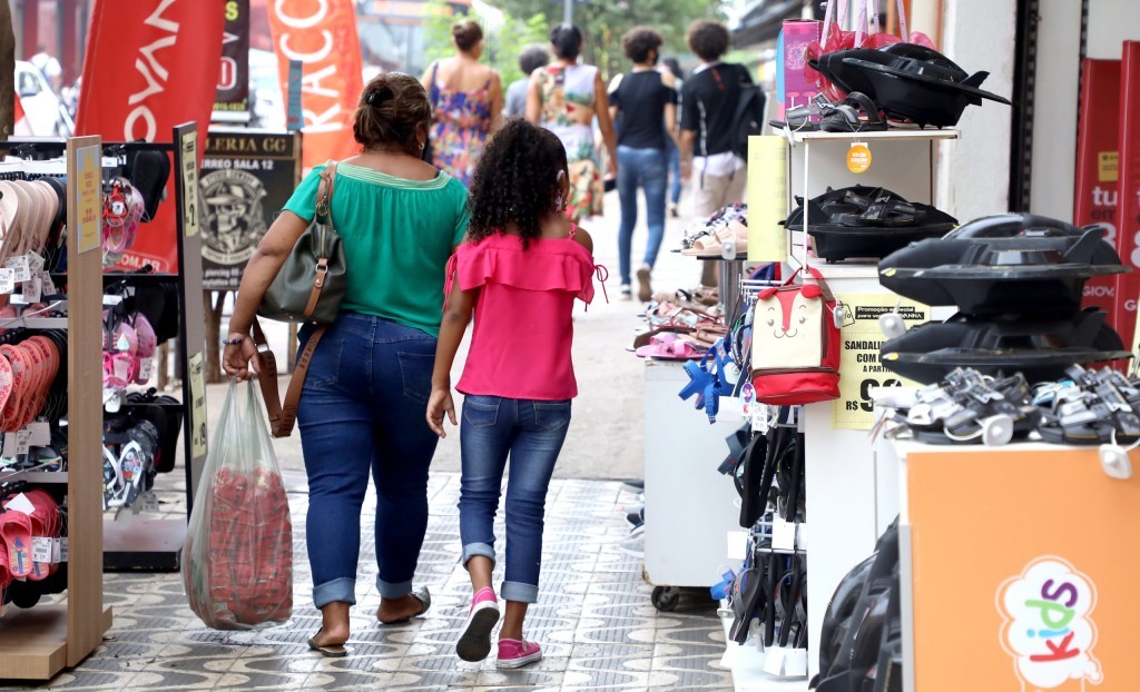 Procon orienta consumidores sobre contratação de festas e compra de presentes no Dia das Crianças