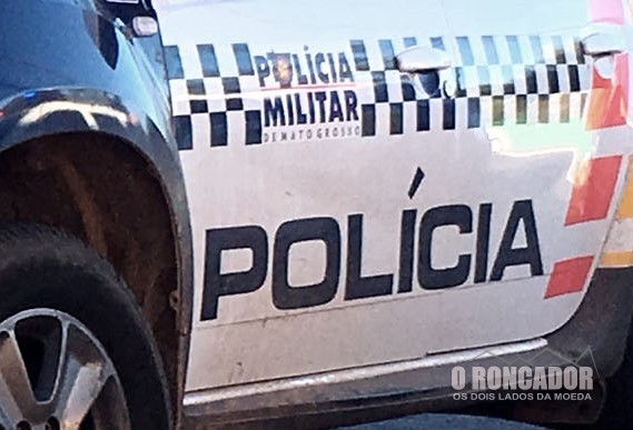 PM multa 25 veículos no último final de semana por estacionar em local proibido na Praia do Sol