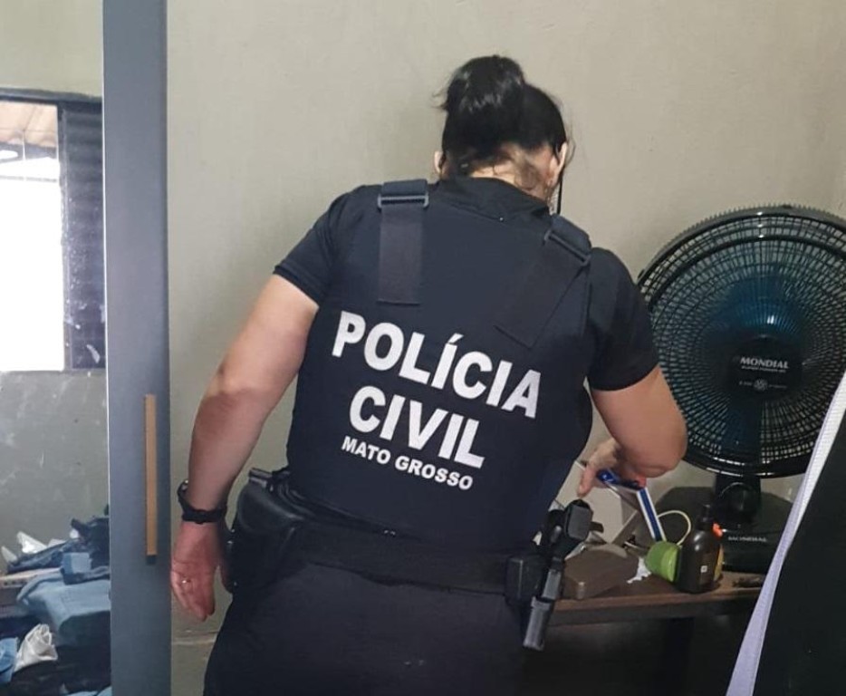 Polícia Civil cumpre mandados e prende duas pessoas em operação de combate ao tráfico em Alto Taquari