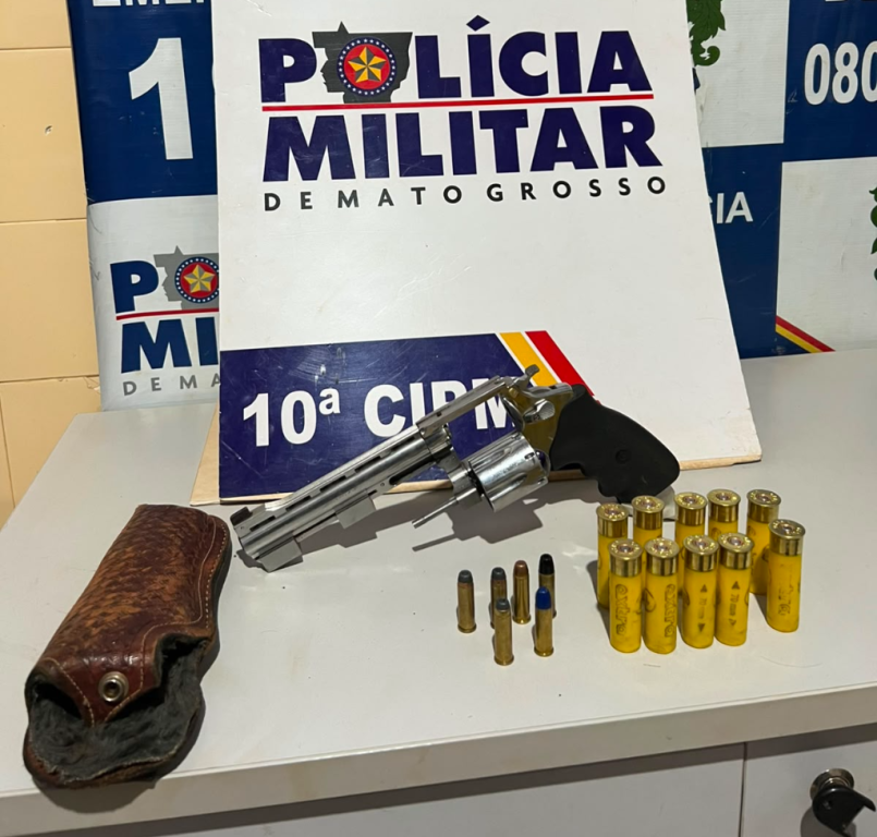 Polícia Militar prende homem por porte ilegal de arma de fogo e apreende munições