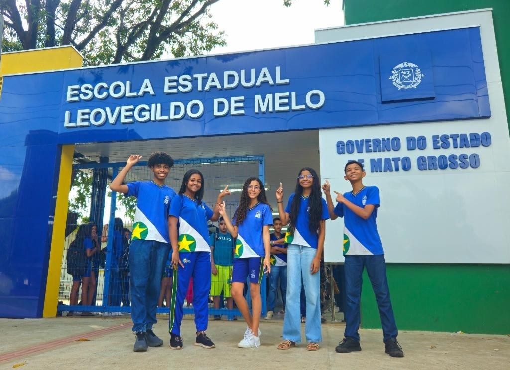 "Fui surpreendida", afirma aluna que trocou rede privada por Escola Estadual