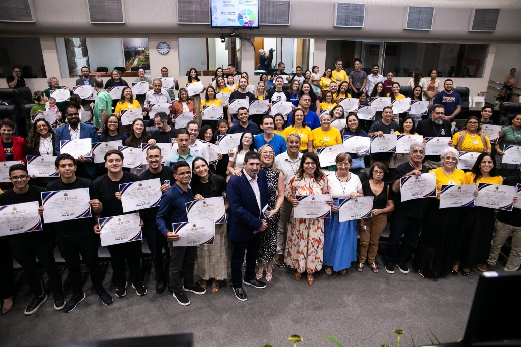 Deputado Dr. João homenageia Missão Enchei-vos e reconhece trabalho de evangelização e transformação social em MT
