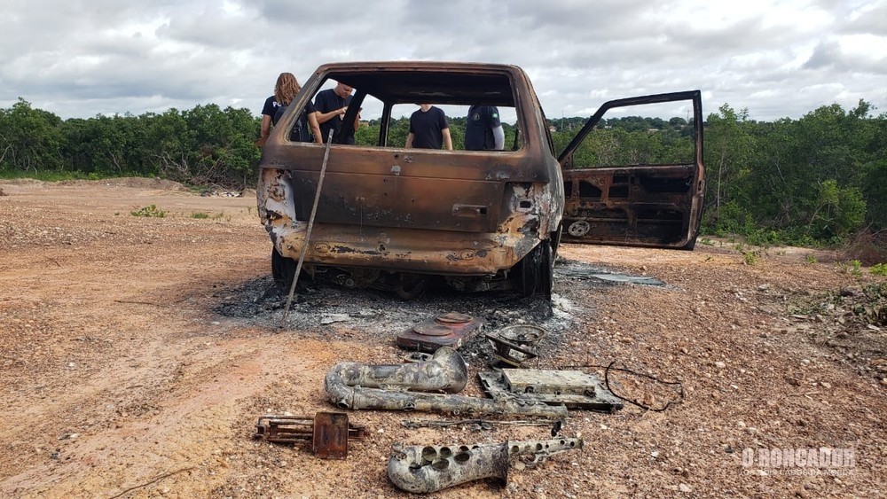 Cadáver é encontrado dentro de carro carbonizado em Várzea Grande (MT)